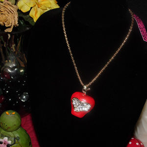 NEW BETSEY JOHNSON FASHION JEWELRY PENDANT ~PM39